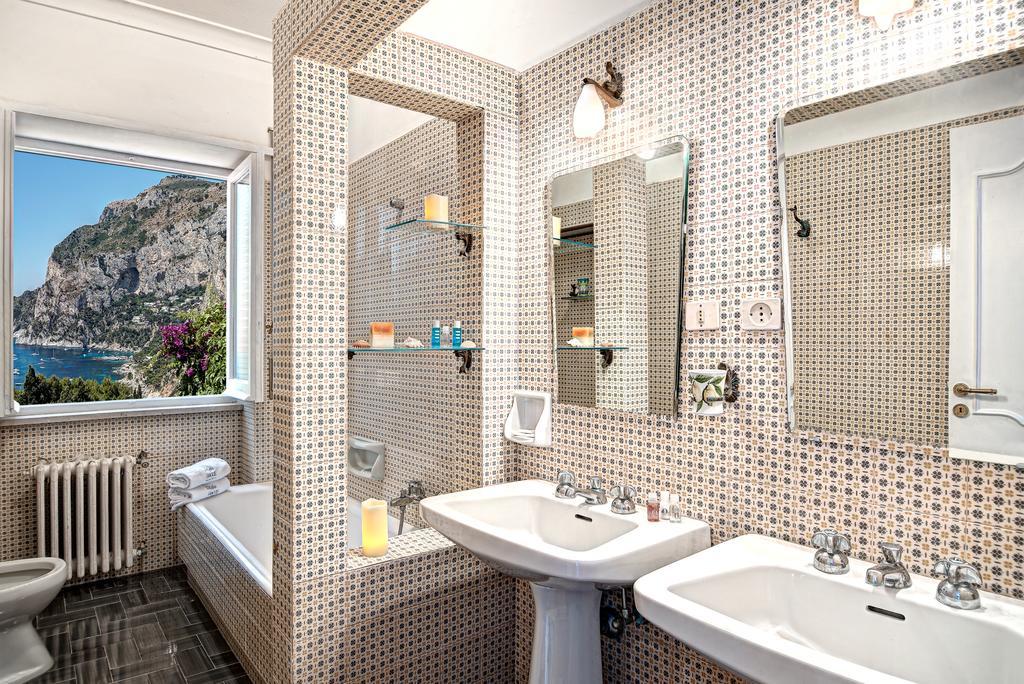 Villa Goldfinger กาปรี ภายนอก รูปภาพ