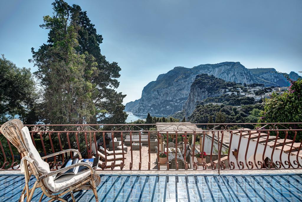 Villa Goldfinger กาปรี ภายนอก รูปภาพ
